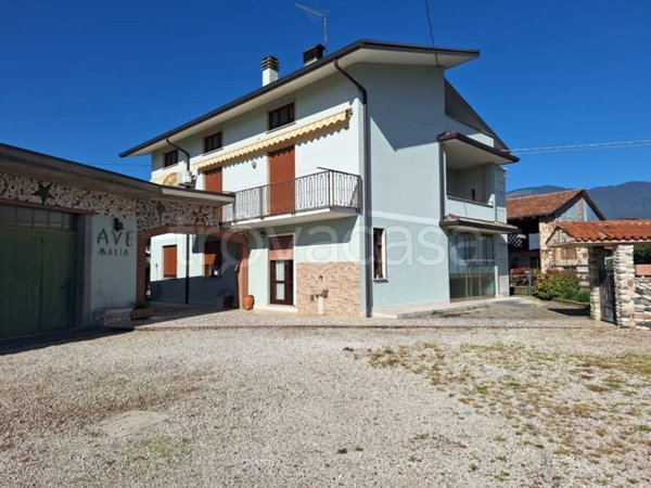 casa indipendente in vendita a Zugliano