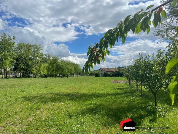 terreno edificabile in vendita a Zugliano