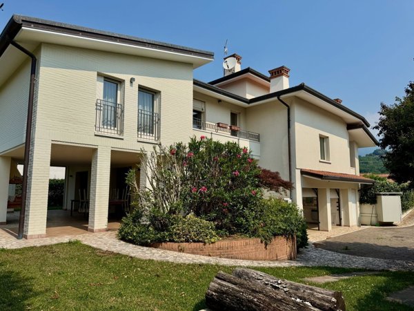 casa indipendente in vendita a Zugliano in zona Centrale