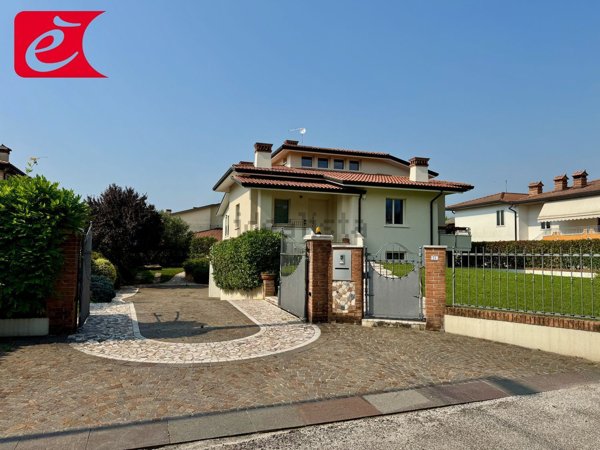 casa indipendente in vendita a Zugliano in zona Centrale