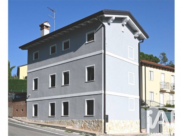 casa indipendente in vendita a Zugliano