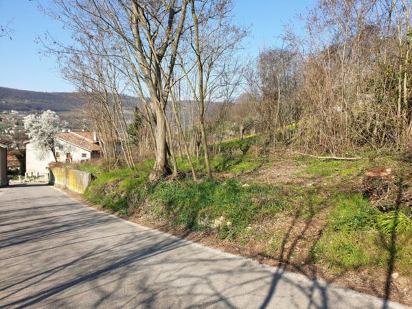 terreno edificabile in vendita a Val Liona in zona San Germano dei Berici