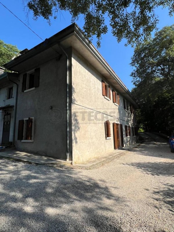 casa indipendente in vendita a Val Liona in zona Spiazzo