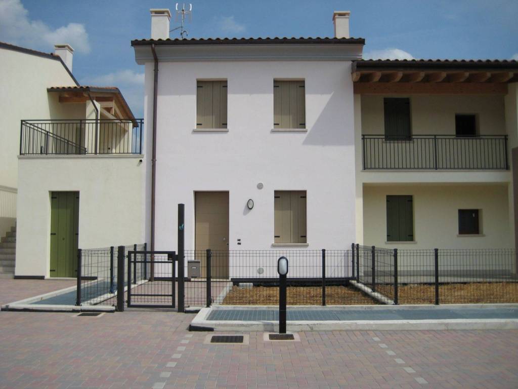 casa indipendente in vendita a Val Liona in zona Pederiva
