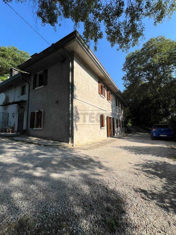 casa indipendente in vendita a Val Liona in zona Spiazzo