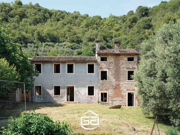 casale in vendita a Val Liona
