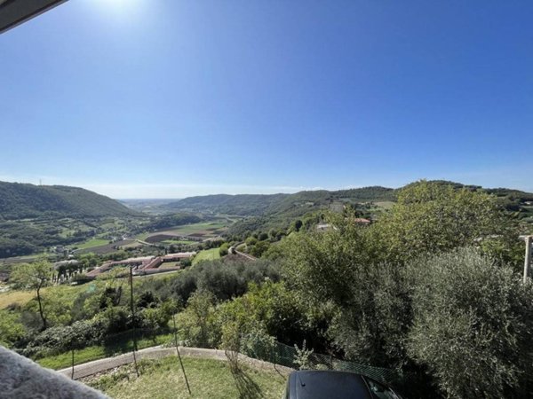 casa indipendente in vendita a Val Liona in zona Grancona