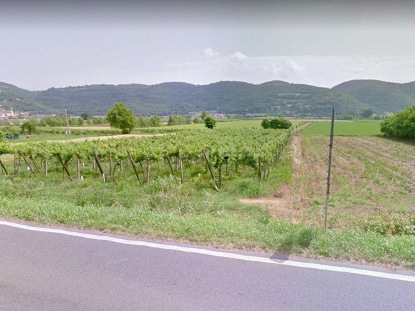 terreno edificabile in vendita a Val Liona in zona Villa del Ferro