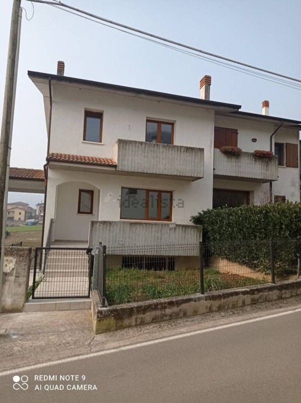 casa indipendente in vendita a Val Liona in zona Villa del Ferro