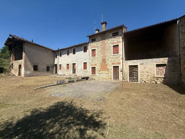 casa indipendente in vendita a Val Liona in zona Pederiva