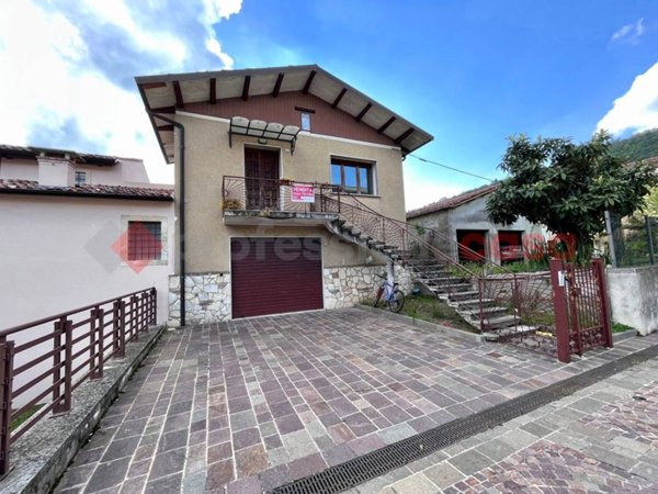casa indipendente in vendita a Val Liona in zona Pederiva