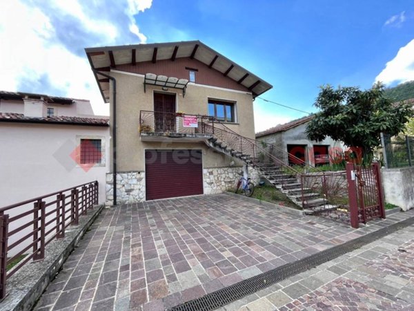 casa indipendente in vendita a Val Liona in zona Pederiva