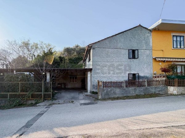 casa indipendente in vendita a Val Liona in zona Villa del Ferro