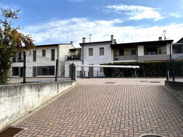 casa semindipendente in vendita a Val Liona in zona Pederiva
