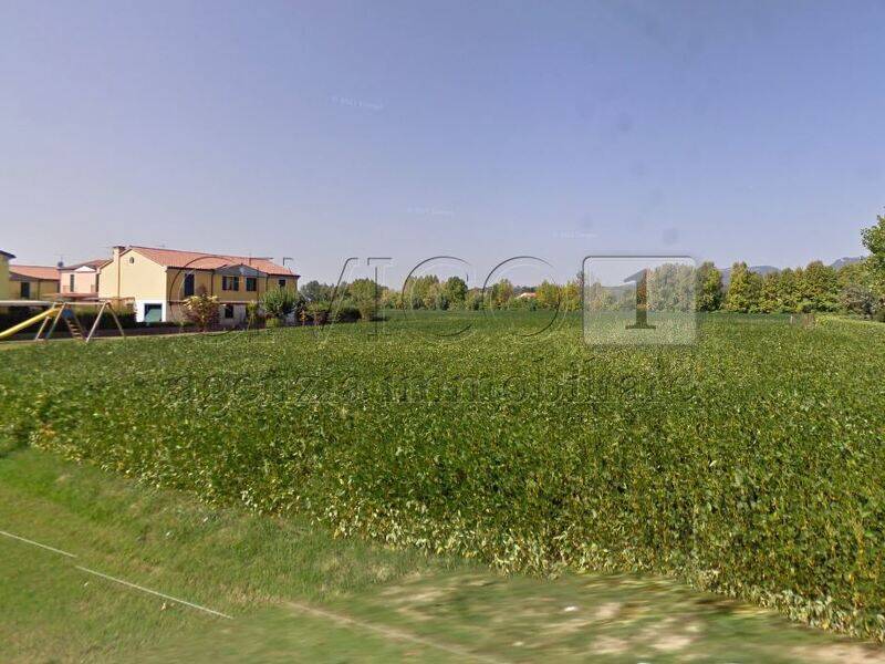 terreno edificabile in vendita a Barbarano Mossano in zona Mossano