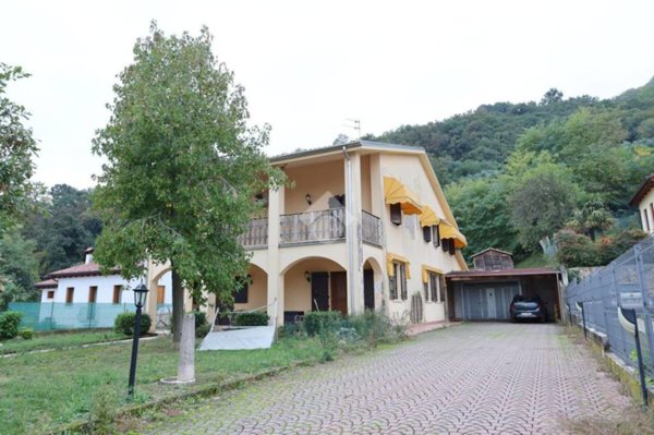 casa indipendente in vendita a Barbarano Mossano