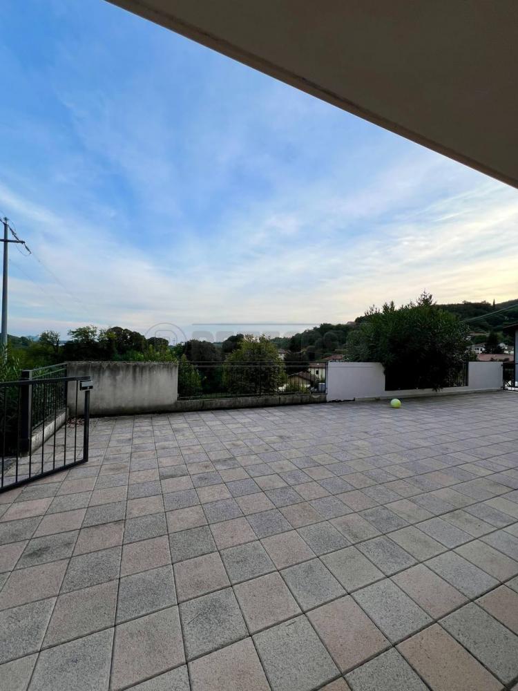 casa indipendente in vendita a Barbarano Mossano