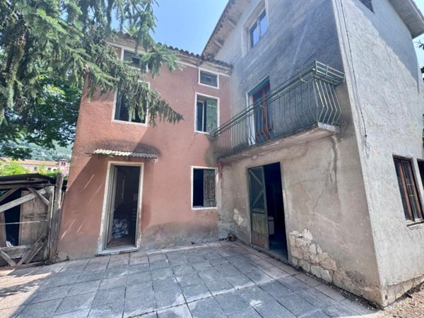 casa indipendente in vendita a Barbarano Mossano