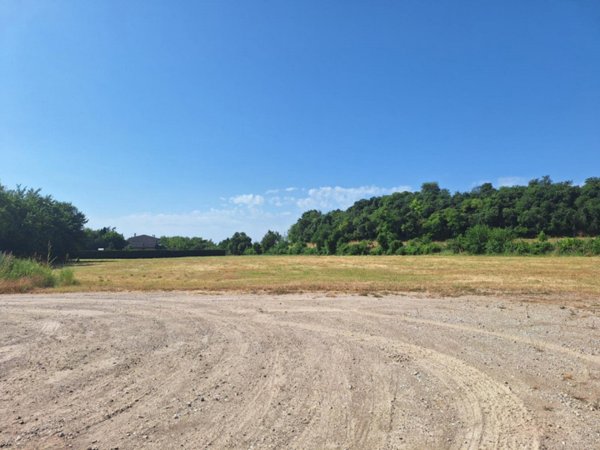 terreno edificabile in vendita a Barbarano Mossano