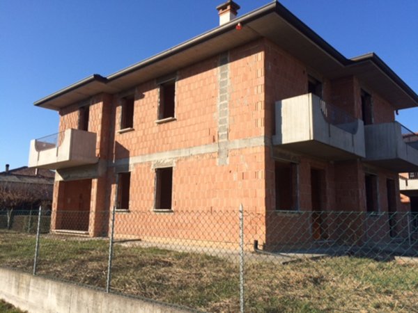 casa indipendente in vendita a Barbarano Mossano in zona Ponte di Barbarano