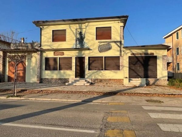 negozio in vendita a Barbarano Mossano
