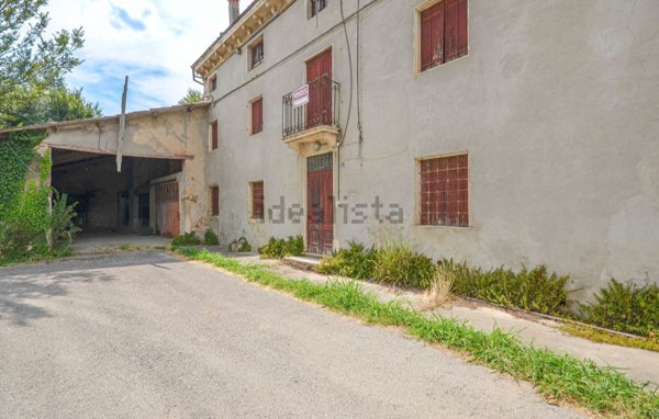 casale in vendita a Barbarano Mossano