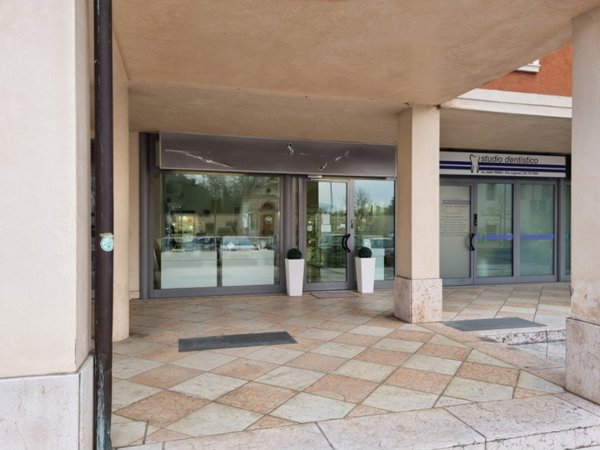 negozio in vendita a Barbarano Mossano