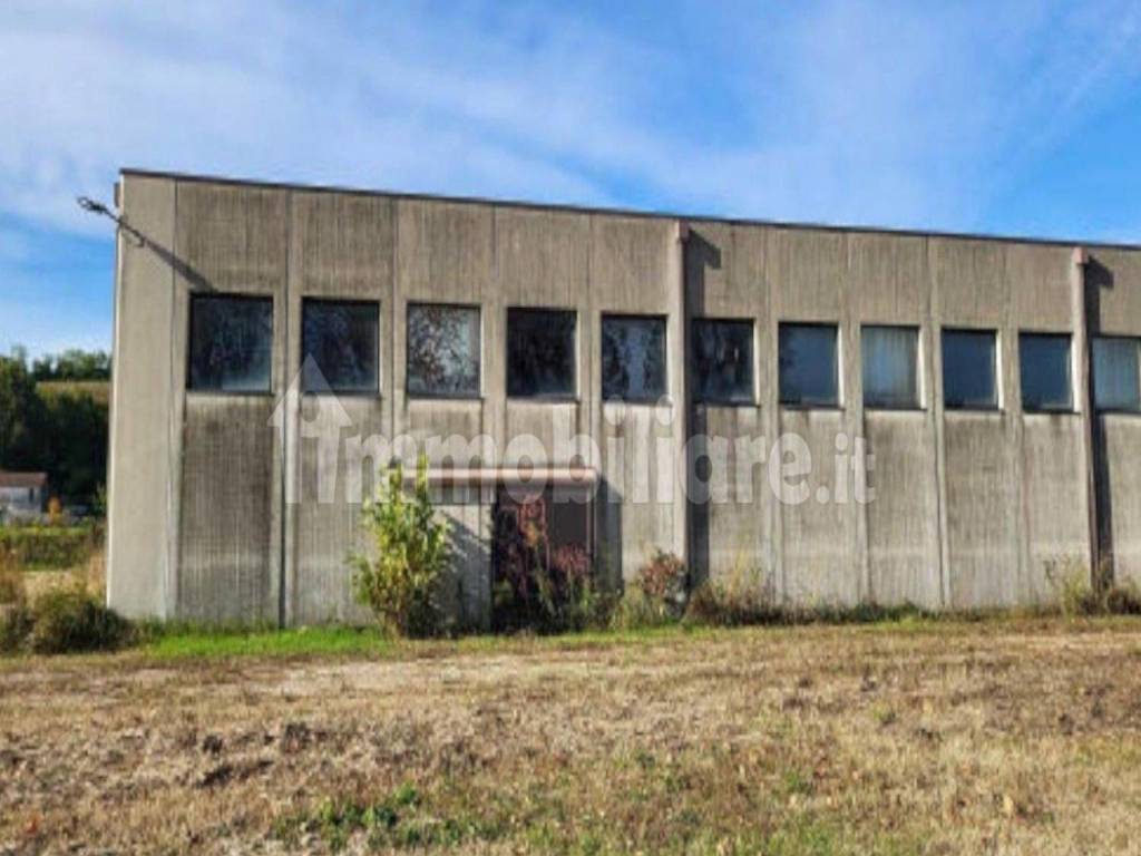 locale commerciale in vendita a Barbarano Mossano