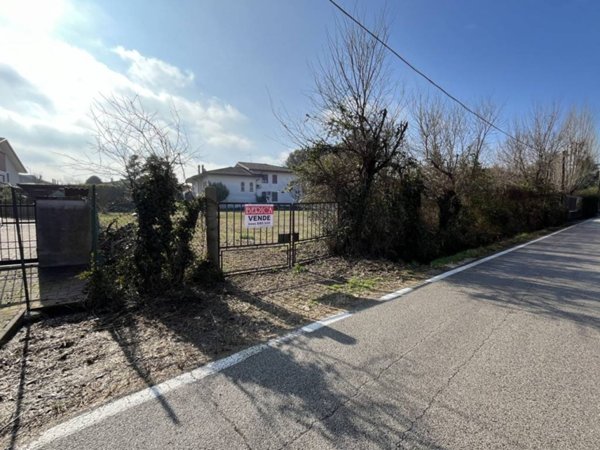 terreno edificabile in vendita a Barbarano Mossano in zona Ponte di Barbarano
