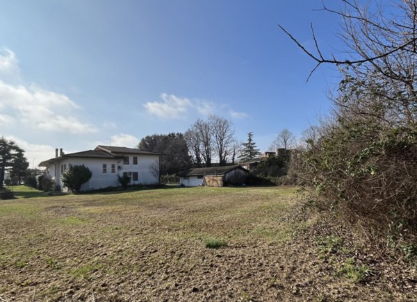 terreno edificabile in vendita a Barbarano Mossano in zona Ponte di Barbarano