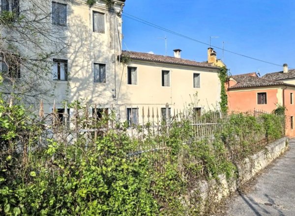 intera palazzina in vendita a Barbarano Mossano in zona Barbarano Vicentino