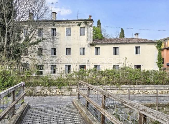 casa indipendente in vendita a Barbarano Mossano