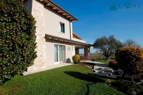 casa indipendente in vendita a Barbarano Mossano