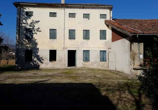 intera palazzina in vendita a Barbarano Mossano