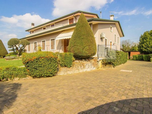 casa indipendente in vendita a Barbarano Mossano in zona Ponte di Barbarano