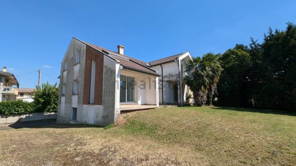 casa indipendente in vendita a Barbarano Mossano in zona Ponte di Barbarano