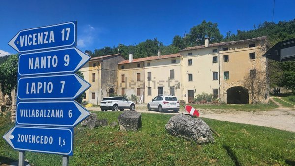 casa indipendente in vendita a Barbarano Mossano in zona San Giovanni in Monte