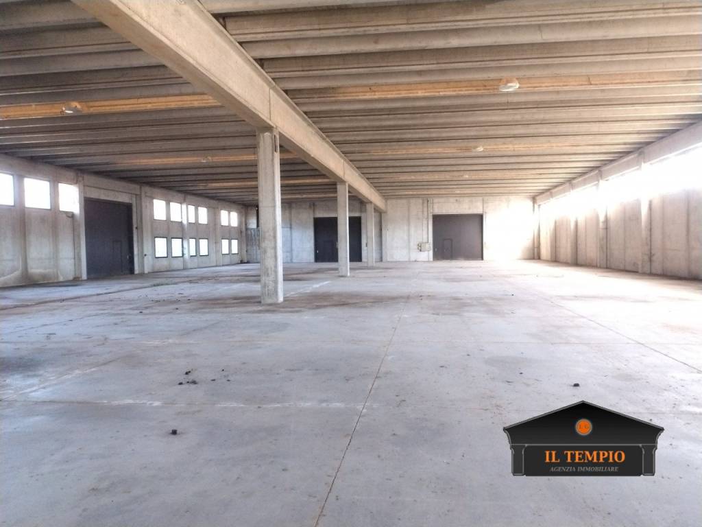 locale commerciale in vendita a Barbarano Mossano in zona Ponte di Barbarano