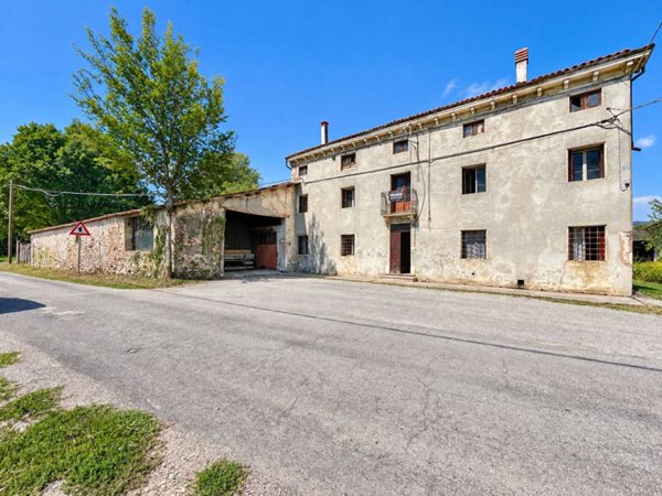casale in vendita a Barbarano Mossano