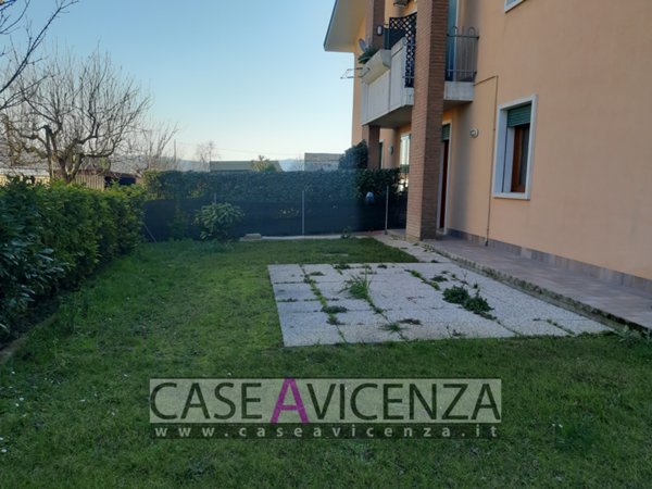 appartamento in vendita a Barbarano Mossano in zona Barbarano Vicentino
