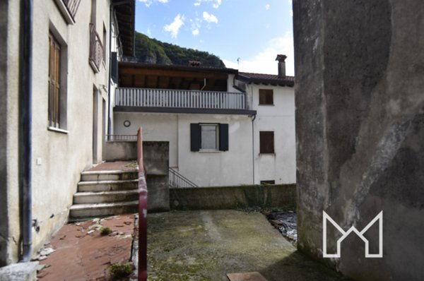 appartamento in vendita a Valbrenta in zona Valstagna