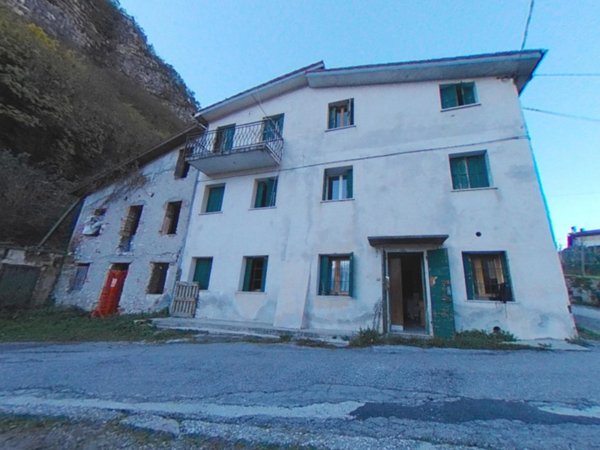 appartamento in vendita a Valbrenta