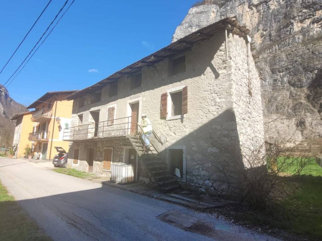 terreno agricolo in vendita a Valbrenta in zona Primolano