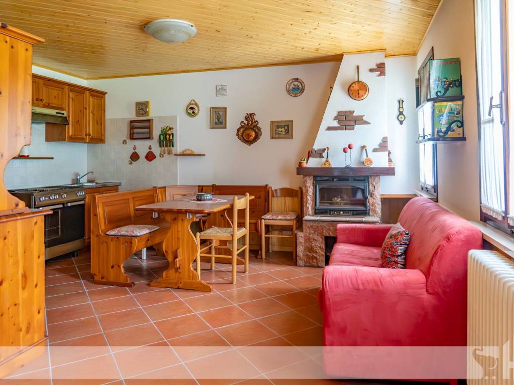 appartamento in vendita a Valbrenta
