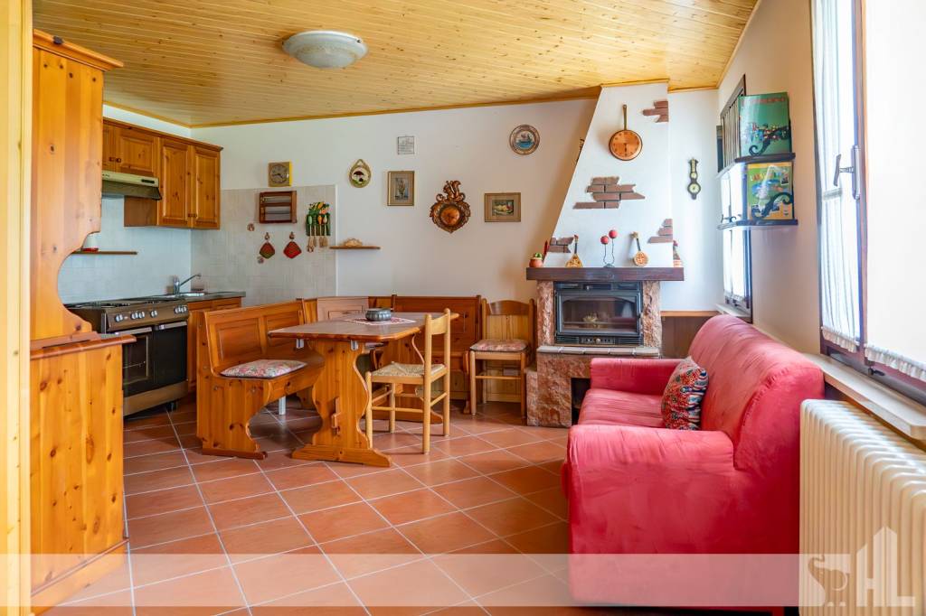 appartamento in vendita a Valbrenta