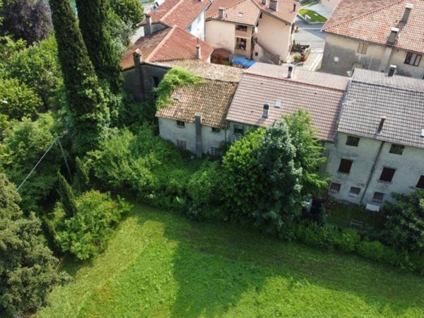 casa indipendente in vendita a Valbrenta in zona Valstagna