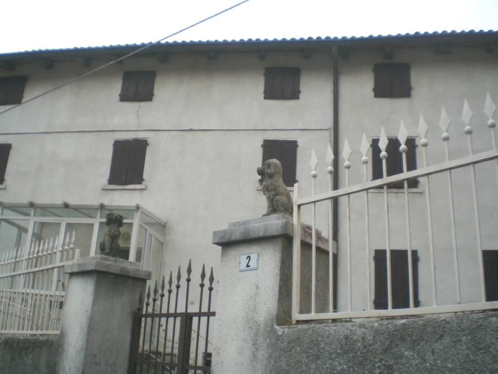 casa indipendente in vendita a Valbrenta in zona Campolongo sul Brenta