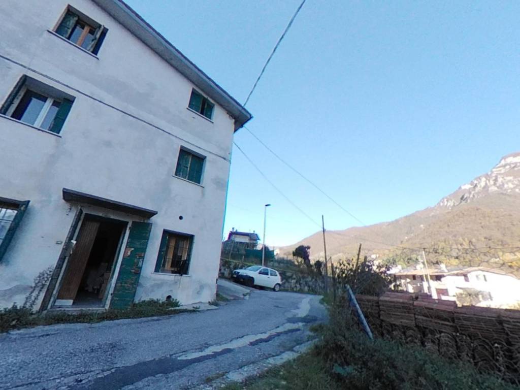 appartamento in vendita a Valbrenta