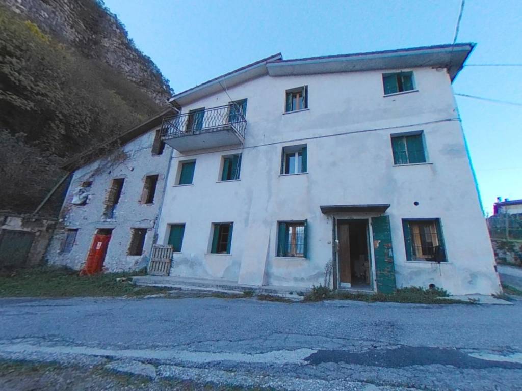 appartamento in vendita a Valbrenta