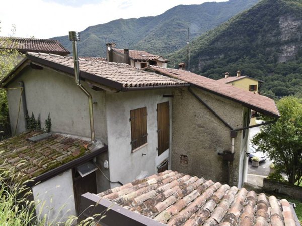 casa indipendente in vendita a Valbrenta in zona Valstagna